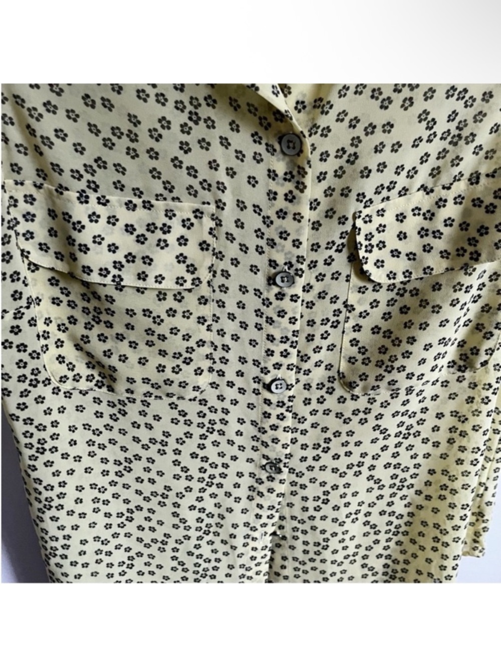 Cabi Viola blouse yellow black daisy print sleeveless semi sheer button front - Picture 5 of 10